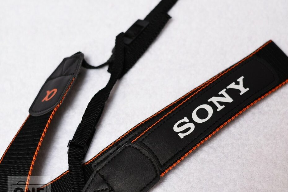 Dây Đeo Máy Ảnh Sony: Tiện Ích Và Phong Cách Cho Bức Ảnh Hoàn Hảo