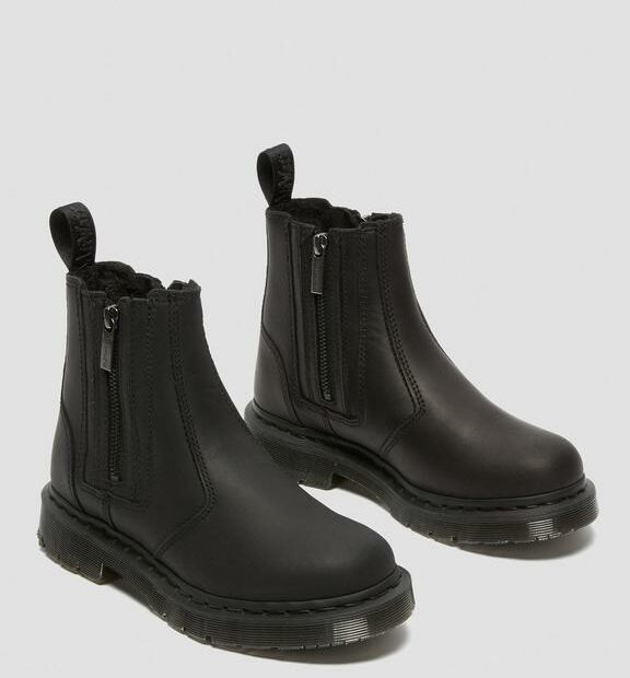 Giày Doc Martens 2976 Zip: Bước Đi Thời Trang Đỉnh Cao