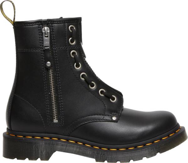 Giày Dr. Martens Zip Boots: Phong Cách Và Tiện Ích Xuất Sắc