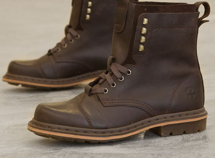 Giày Dr. Martens Pier Boot: Phong Cách Và Độc Đáo