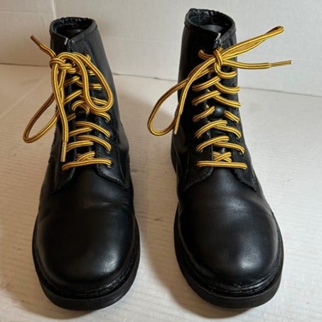 Đánh Giá Chi Tiết: Doc Martens 1460 Alt – Sự Kết Hợp Hoàn Hảo