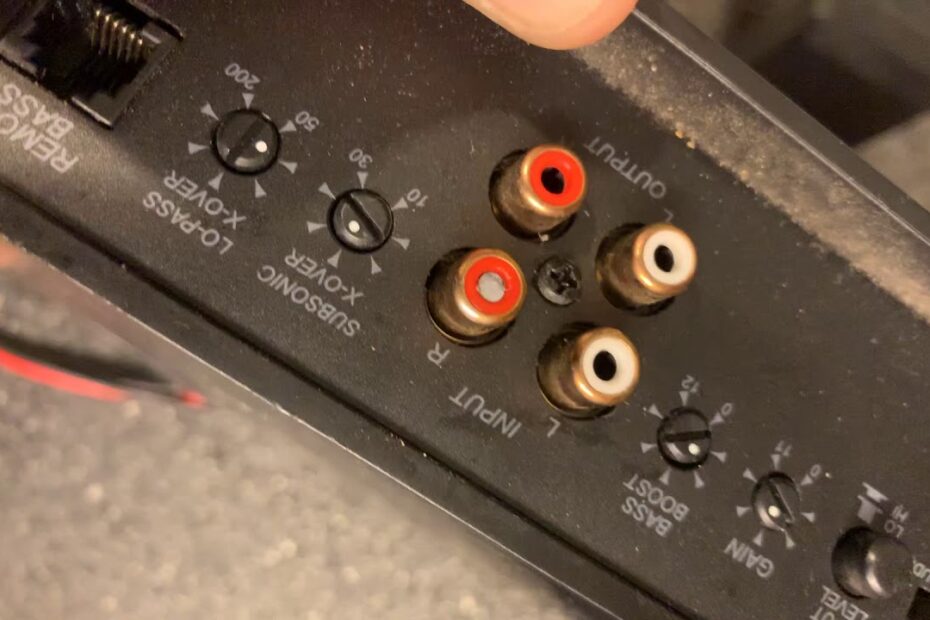 How To Remove Broken Rca Pin From Amp