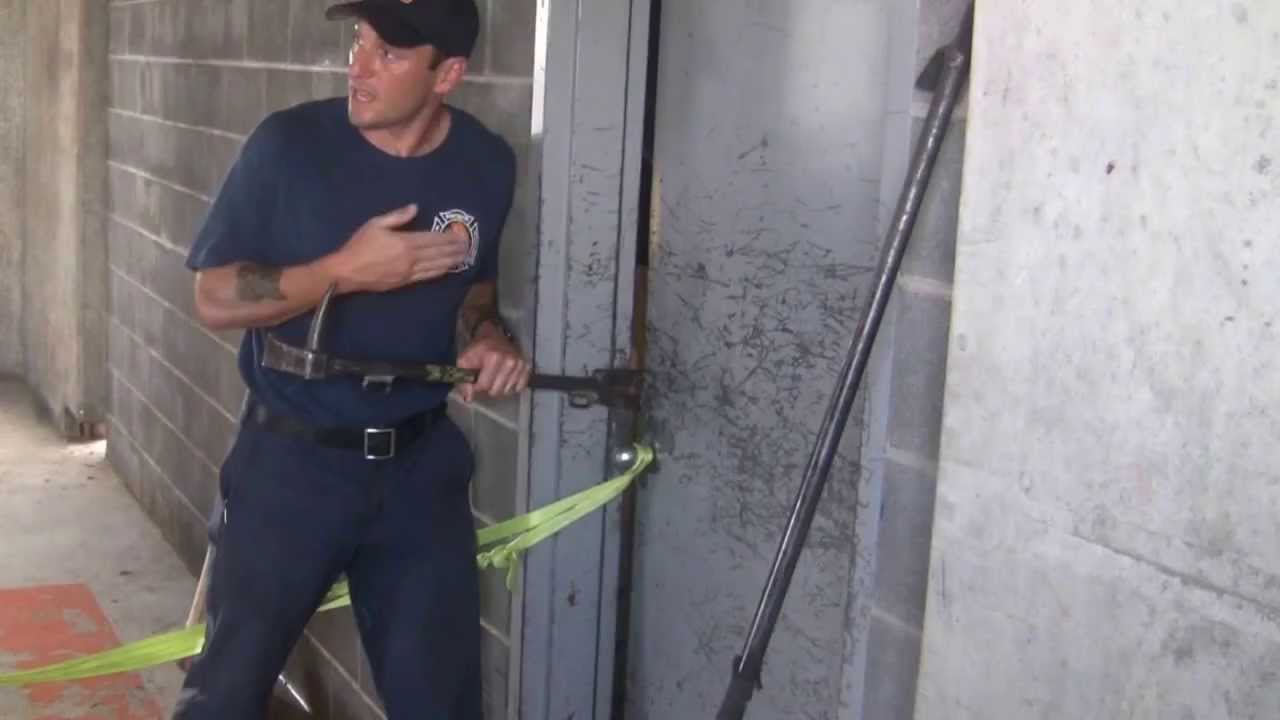 How Should Forcible Entry To Open A Door Begin
